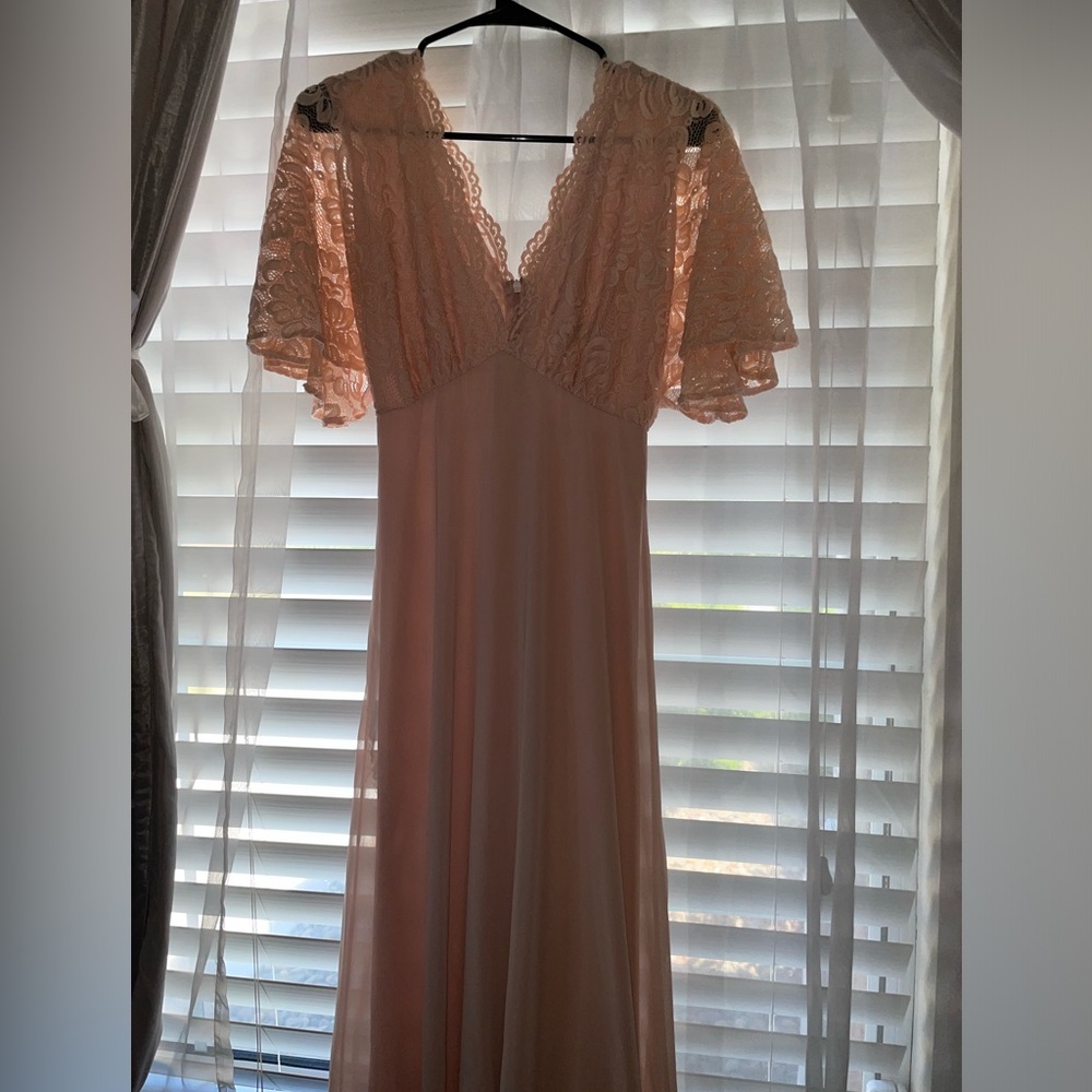 John Zack Petite Open Back Maxi Dress With Fluted Lace Sleeve - Picture 5 of 13